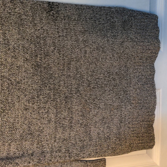 Forever 21 sweater - Picture 3 of 6